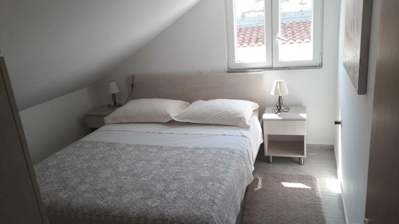 Apartmani Zilic Дуги-Рат Экстерьер фото