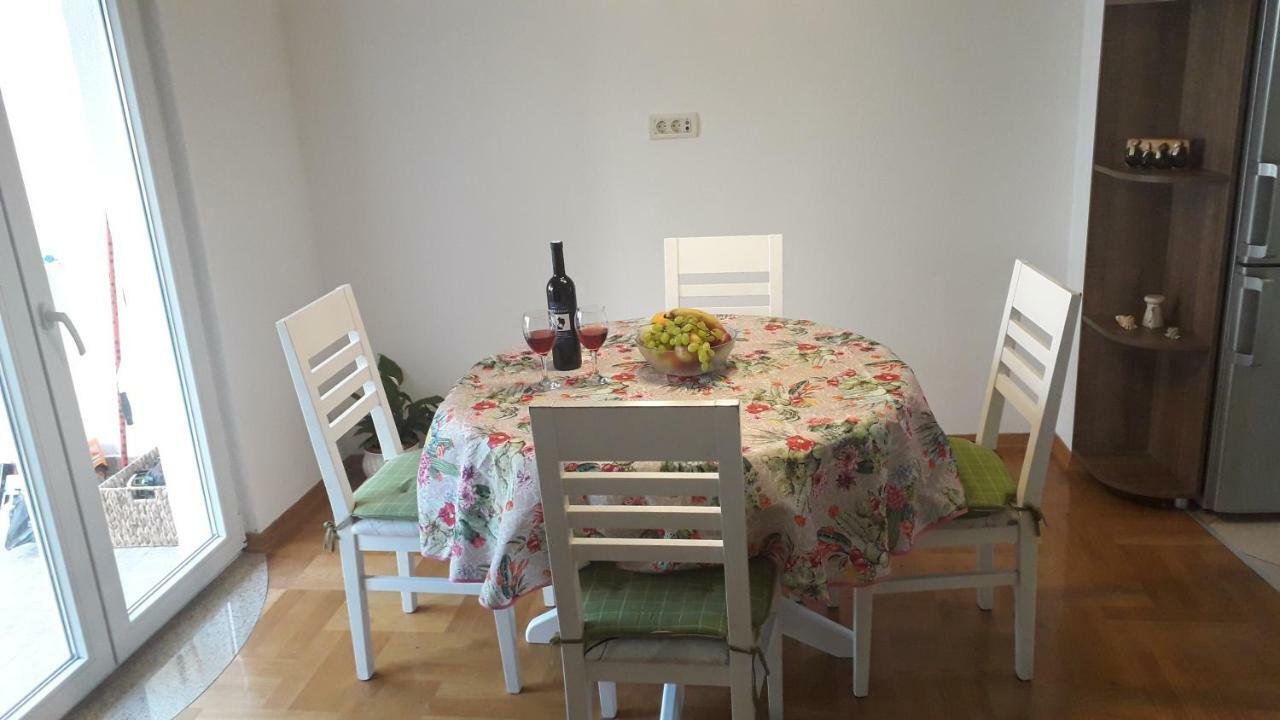Apartmani Zilic Дуги-Рат Экстерьер фото