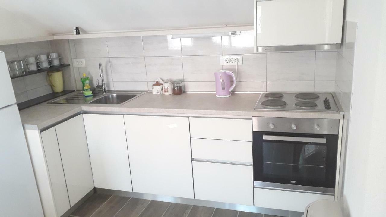 Apartmani Zilic Дуги-Рат Экстерьер фото