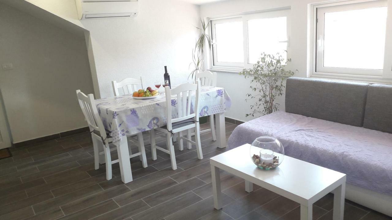 Apartmani Zilic Дуги-Рат Экстерьер фото